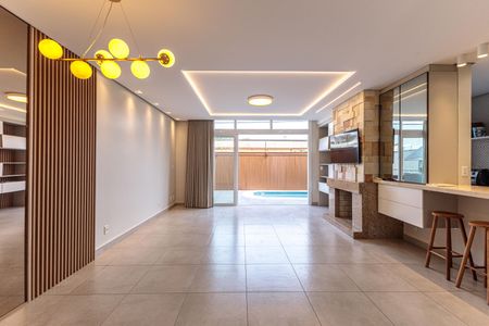 Casa de condomínio para alugar com 150m², 3 quartos e 2 vagasSala