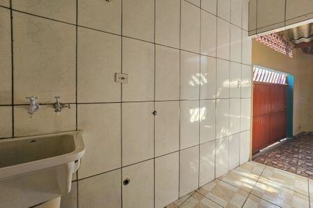 Casa para alugar com 50m², 2 quartos e sem vagaÁrea de serviço