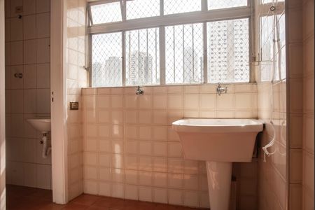 Apartamento à venda com 66m², 2 quartos e 1 vagaÁrea de Serviço