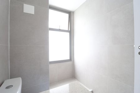 Apartamento à venda com 180m², 3 quartos e 2 vagasBanheiro da Suíte 2