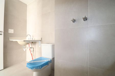 Apartamento à venda com 180m², 3 quartos e 2 vagasBanheiro da Suíte 1