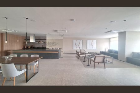 Apartamento à venda com 180m², 3 quartos e 2 vagas Apartamento à venda com 180m², 3 quartos e 2 vagasÁrea comum - Salão de festas