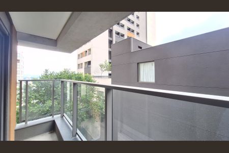 Apartamento à venda com 180m², 3 quartos e 2 vagas Apartamento à venda com 180m², 3 quartos e 2 vagasVaranda da Suíte 3