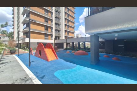 Apartamento à venda com 180m², 3 quartos e 2 vagas Apartamento à venda com 180m², 3 quartos e 2 vagasÁrea comum - Playground