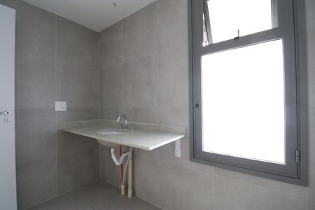 Apartamento à venda com 180m², 3 quartos e 2 vagasBanheiro da Suíte 3