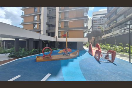 Apartamento à venda com 180m², 3 quartos e 2 vagas Apartamento à venda com 180m², 3 quartos e 2 vagasÁrea comum - Playground