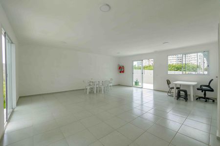 Apartamento para alugar com 43m², 2 quartos e 1 vaga Apartamento para alugar com 43m², 2 quartos e 1 vagaÁrea Comum - Salão de Festas