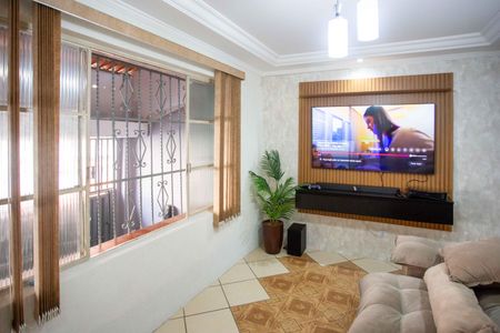 Casa à venda com 175m², 4 quartos e 3 vagasSala