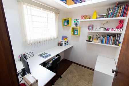 Casa para alugar com 194m², 3 quartos e 4 vagasEscritório