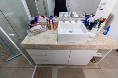 Casa para alugar com 194m², 3 quartos e 4 vagasBanheiro da Suíte