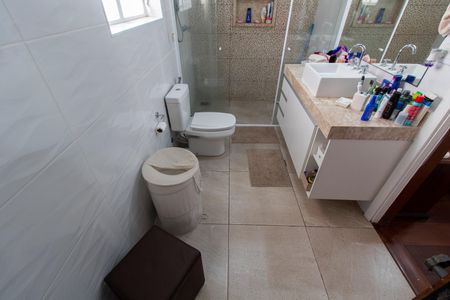 Casa para alugar com 194m², 3 quartos e 4 vagasBanheiro da Suíte