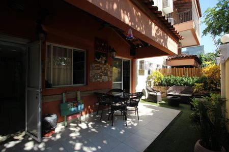 Apartamento à venda com 115m², 3 quartos e 2 vagasVaranda