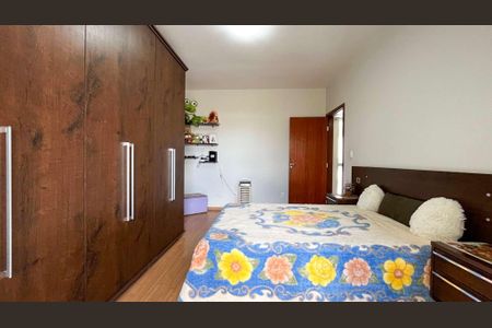 Casa à venda com 152m², 3 quartos e 2 vagas