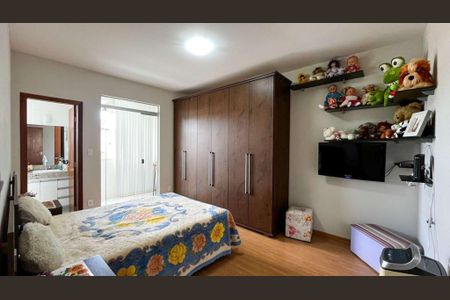 Casa à venda com 152m², 3 quartos e 2 vagas