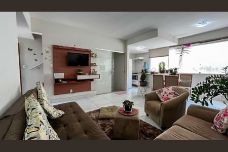 Casa à venda com 152m², 3 quartos e 2 vagas