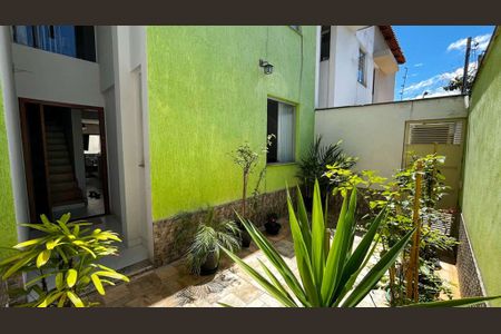 Casa à venda com 152m², 3 quartos e 2 vagas