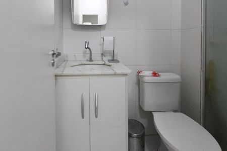 Apartamento para alugar com 74m², 2 quartos e 1 vaga Apartamento para alugar com 74m², 2 quartos e 1 vagaBanheiro