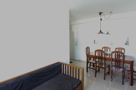 Apartamento para alugar com 74m², 2 quartos e 1 vaga Apartamento para alugar com 74m², 2 quartos e 1 vagaSala