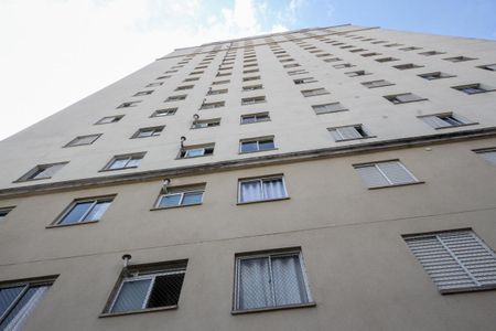 Apartamento para alugar com 74m², 2 quartos e 1 vaga Apartamento para alugar com 74m², 2 quartos e 1 vagaFachada