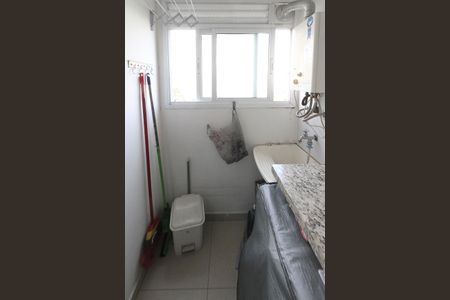 Apartamento para alugar com 74m², 2 quartos e 1 vaga Apartamento para alugar com 74m², 2 quartos e 1 vagaÁrea de Serviço