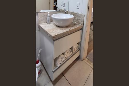 Apartamento para alugar com 60m², 2 quartos e sem vagaBanheiro Social