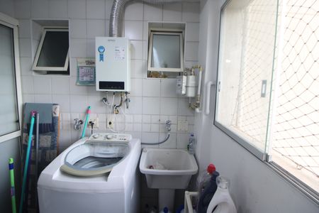 Apartamento à venda com 77m², 3 quartos e 2 vagasCozinha e Área de Serviço