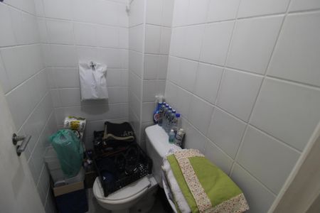 Apartamento à venda com 77m², 3 quartos e 2 vagasBanheiro de Serviço