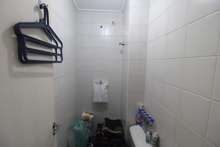 Apartamento à venda com 77m², 3 quartos e 2 vagasBanheiro de Serviço