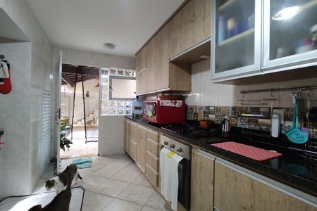 Casa de condomínio para alugar com 500m², 4 quartos e 2 vagasCozinha 