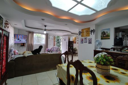 Casa de condomínio para alugar com 500m², 4 quartos e 2 vagasSala