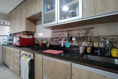 Casa de condomínio para alugar com 500m², 4 quartos e 2 vagasCozinha 