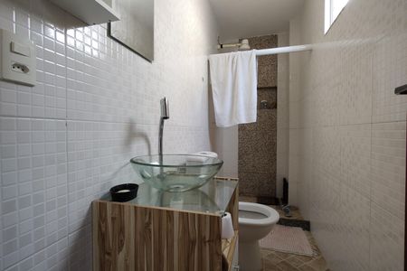 Casa de condomínio para alugar com 500m², 4 quartos e 2 vagasBanheiro Edícula