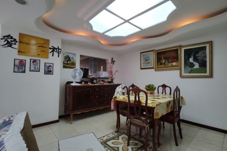 Casa de condomínio para alugar com 500m², 4 quartos e 2 vagasSala