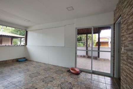 Casa de condomínio para alugar com 500m², 4 quartos e 2 vagasHall