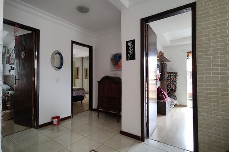 Casa de condomínio para alugar com 500m², 4 quartos e 2 vagasHall social