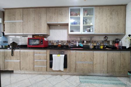 Casa de condomínio para alugar com 500m², 4 quartos e 2 vagasCozinha 