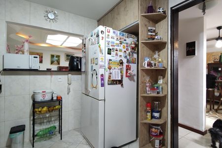 Casa de condomínio para alugar com 500m², 4 quartos e 2 vagasCozinha 