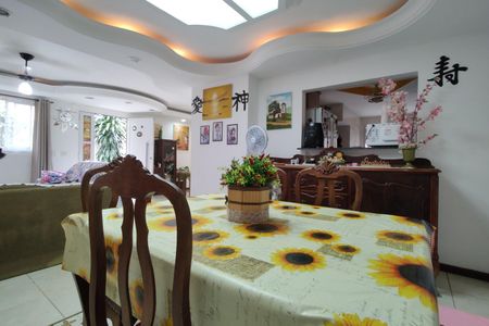 Casa de condomínio para alugar com 500m², 4 quartos e 2 vagasSala