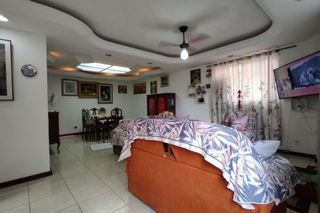 Casa de condomínio para alugar com 500m², 4 quartos e 2 vagasSala