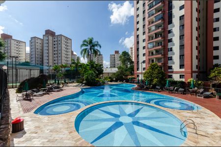 Apartamento à venda com 131m², 3 quartos e 3 vagasPiscina