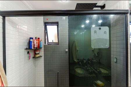 Apartamento à venda com 131m², 3 quartos e 3 vagasSuíte - Banheiro