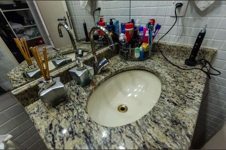 Apartamento à venda com 131m², 3 quartos e 3 vagasSuíte - Banheiro