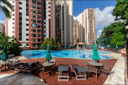 Apartamento à venda com 131m², 3 quartos e 3 vagasPiscina