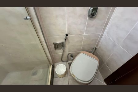 Casa de condomínio à venda com 600m², 6 quartos e 4 vagasBanheiro quarto 1