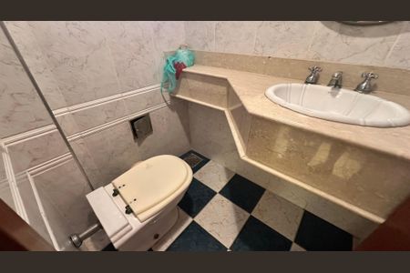 Casa de condomínio à venda com 600m², 6 quartos e 4 vagasLavabo