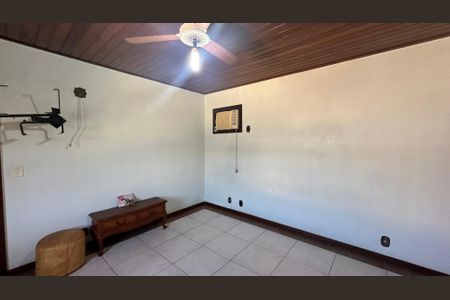 Casa de condomínio à venda com 600m², 6 quartos e 4 vagasQuarto 5
