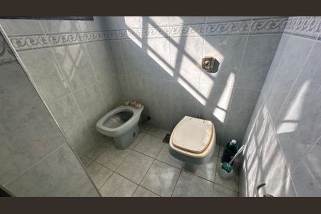 Casa de condomínio à venda com 600m², 6 quartos e 4 vagasBanheiro quarto 5