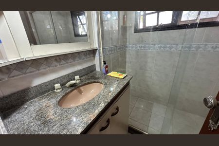 Casa de condomínio à venda com 600m², 6 quartos e 4 vagasBanheiro quarto 1