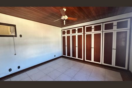 Casa de condomínio à venda com 600m², 6 quartos e 4 vagasQuarto 5