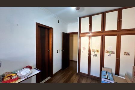 Casa de condomínio à venda com 600m², 6 quartos e 4 vagasQuarto 2